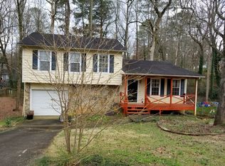 90 Jousters Ln, Lawrenceville, GA 30044