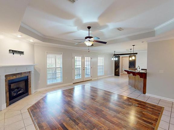 4th image of 109 Mohegan Dr