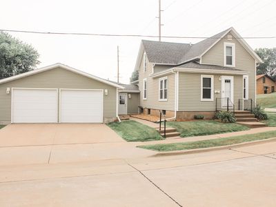 402 N 5th St, Bellevue, IA, 52031