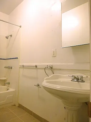 Rented by Bohemia Realty Group | media 7