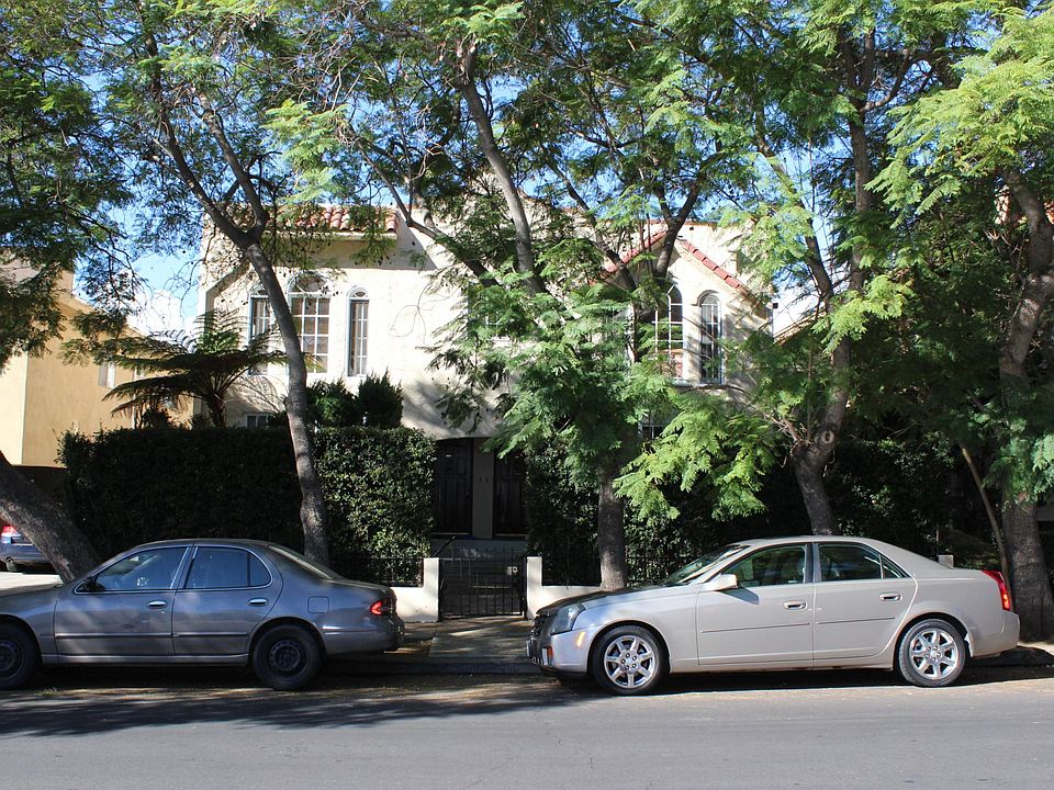 1st image of 735 1/2 N Hayworth Ave