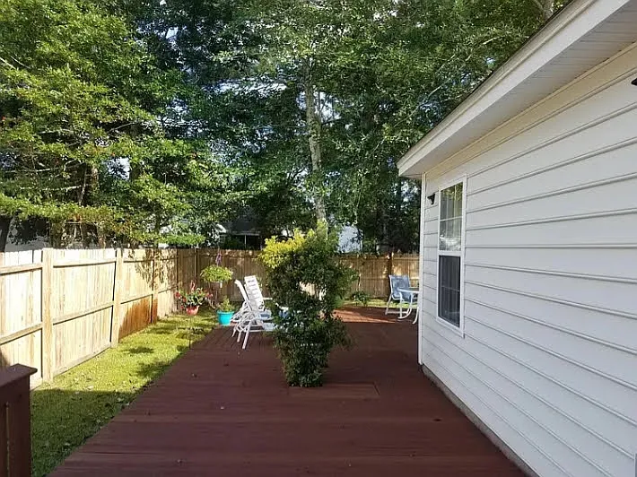 3 bed, 2.5 bath, 2430 sqft, $2,400 — Photo 4