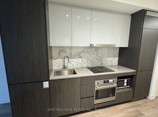 28 Interchange Way #2215, Vaughan, ON L4K 5C3