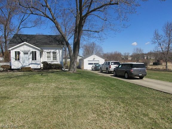 2nd image of 159 Raymond Ave NW