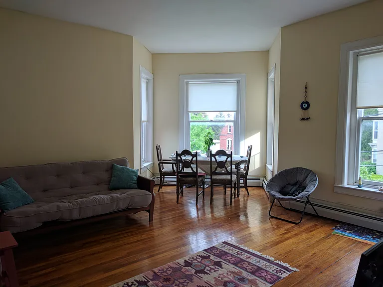 503 E Buffalo St #4 — Photo 1