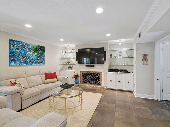 4th image of 4516 Gary Mikel Ave