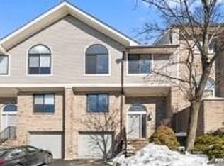 23 Mount Vernon Sq, Verona, NJ 07044