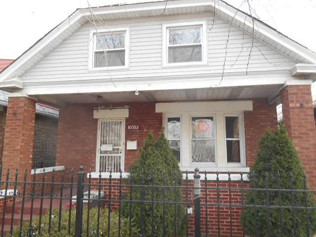 10553 S Avenue M photo 1