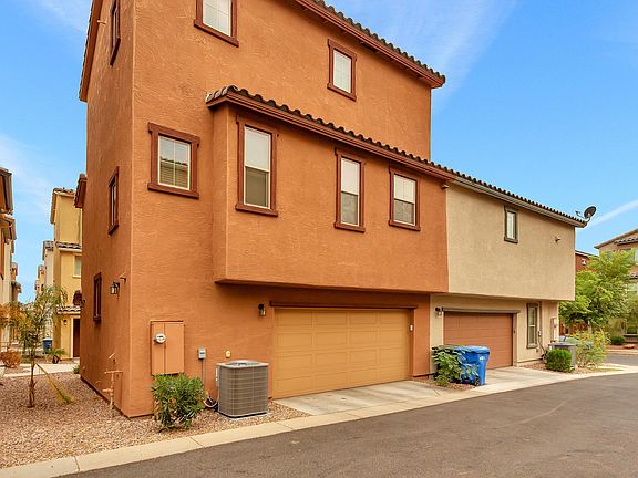 2nd image of 2027 N 77th Dr