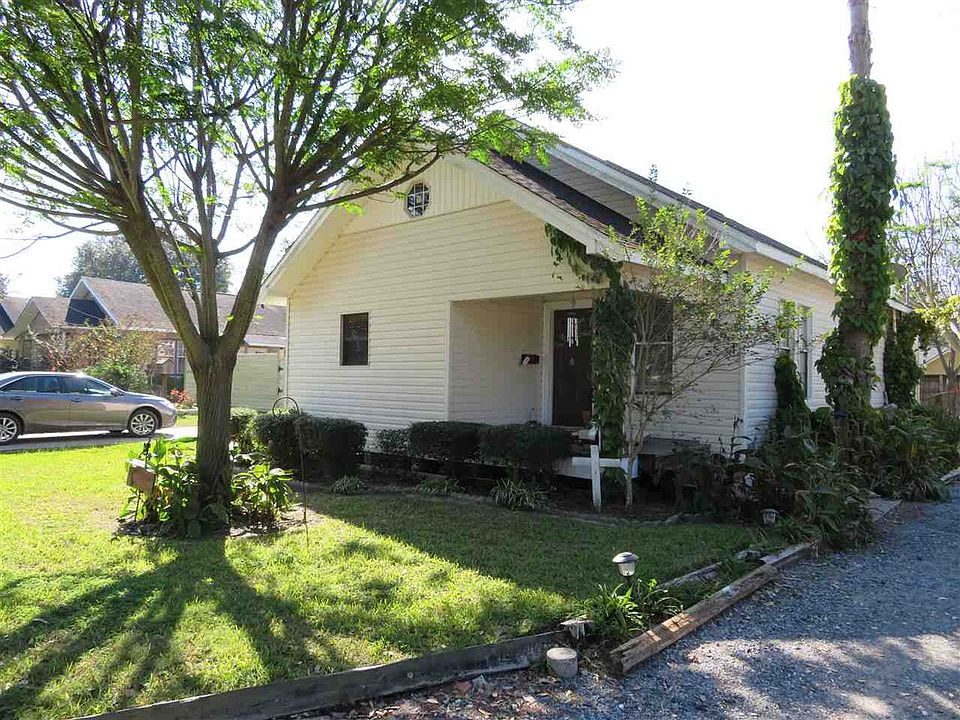 1st image of 404 S 13th St