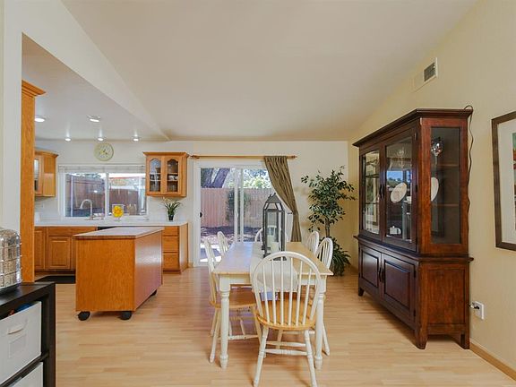 4th image of 11392 Red Cedar Way