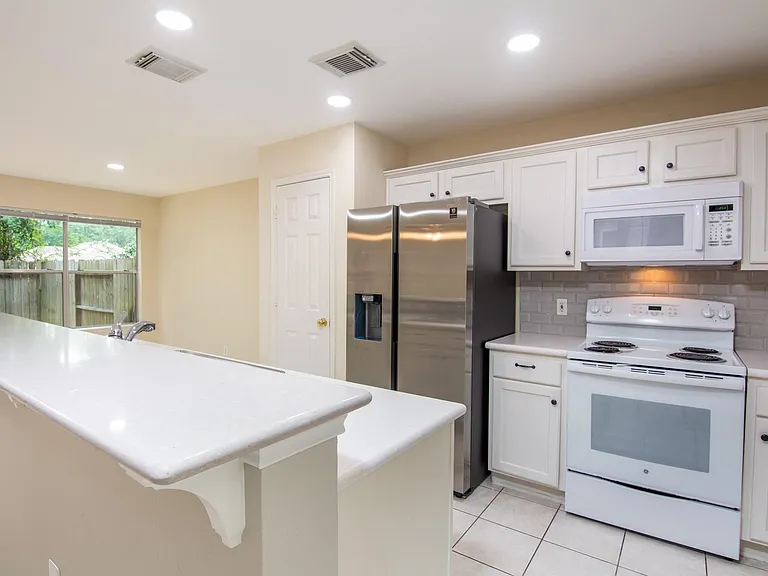 127 N Villa Oaks Dr — Photo 17