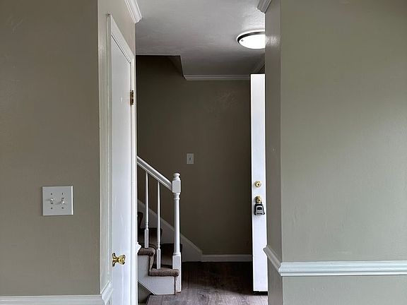 4th image of 4805 Bay Winds Ct