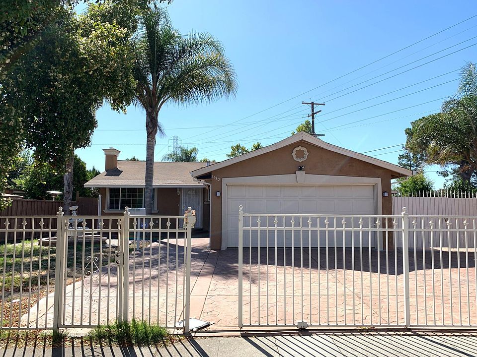 1st image of 2530 Bambi Ln