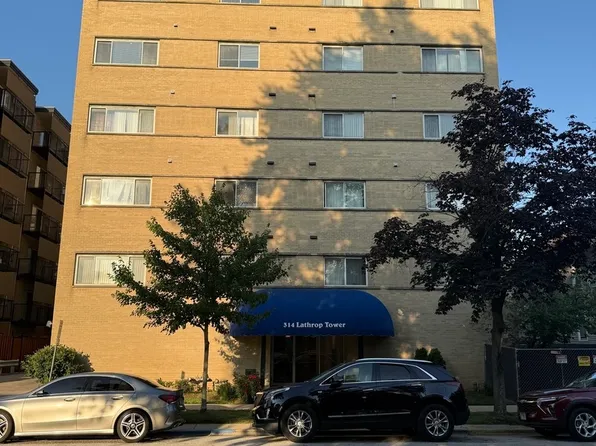 314 Lathrop Ave APT 502, Forest Park, IL 60130