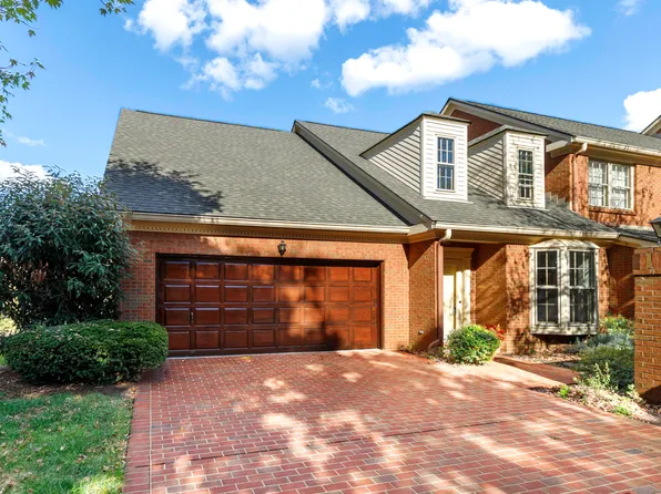 2113 Taborlake Cir, Lexington, KY 40502