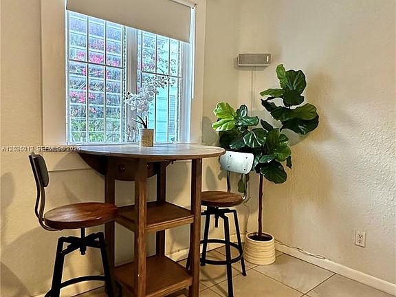 5th image of 842 Meridian Ave APT 1E