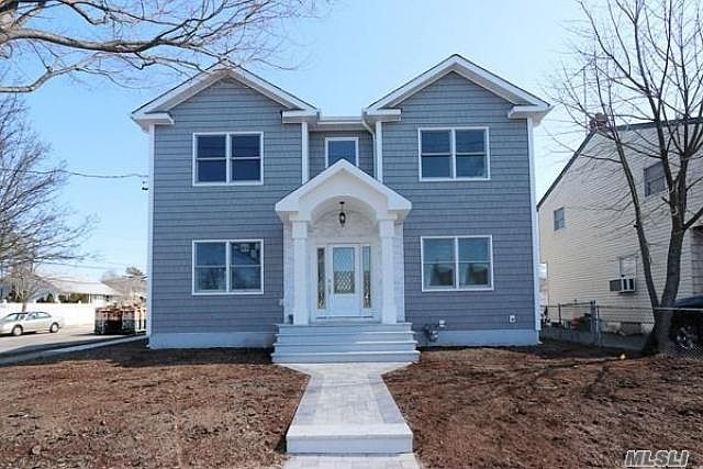 1st image of 74 Meyers Ave