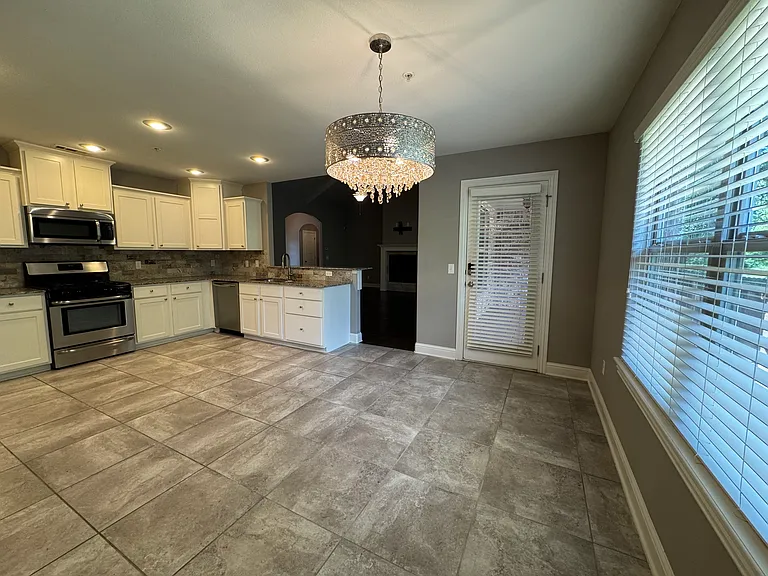 4027 Benjamin Ln — Photo 13