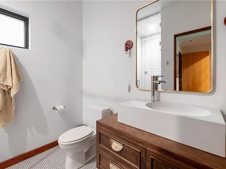 515 Claire Dr — Photo 42