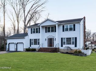 7 Richard Court, Manalapan, NJ 07726