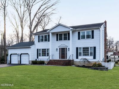 7 Richard Court, Manalapan, NJ, 07726
