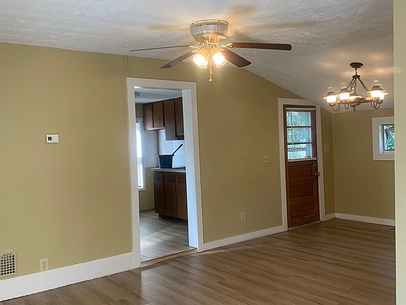 5th image of 113 E Sands St #2
