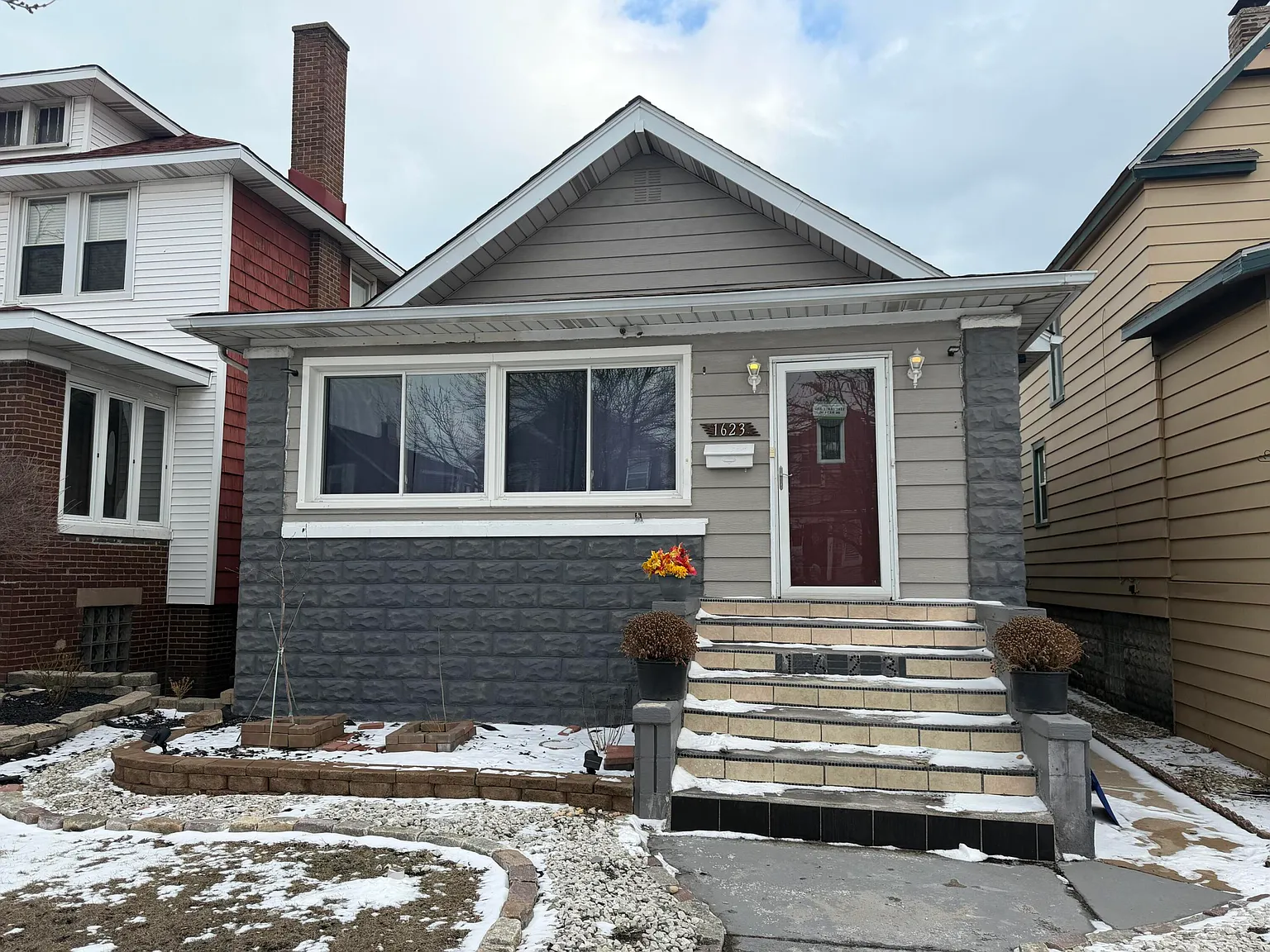 1623 Central Ave photo 1
