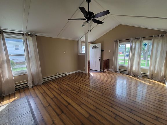 4th image of 302 N Palm St