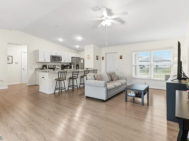 7024 Hero Cir — Photo 15
