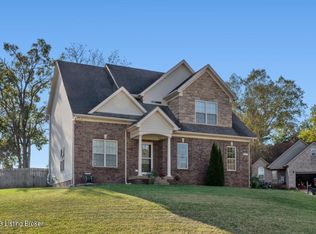8606 Chelmer Ln, Louisville, KY 40220