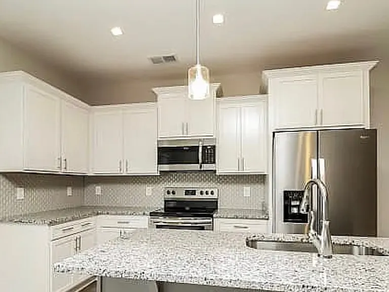 125 Dimaggio Dr — Photo 6