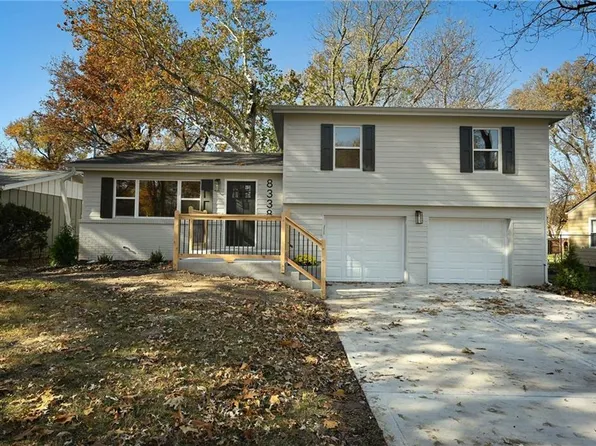 8338 Russell St, Overland Park, KS 66212