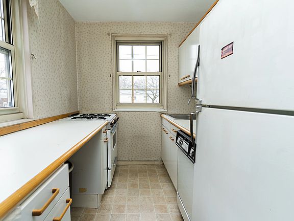 4th image of 69-08 Bell Blvd #B