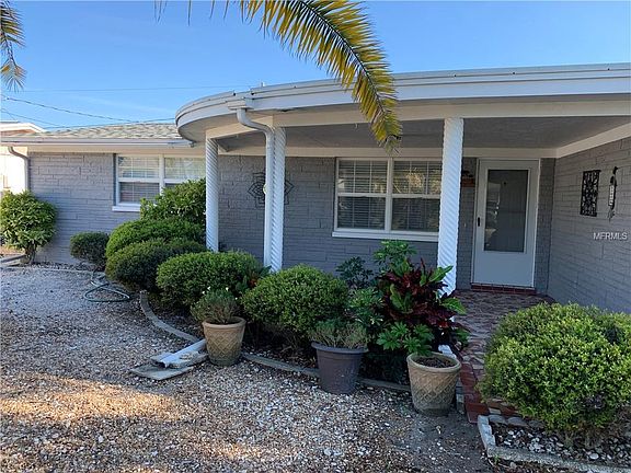 3rd image of 3806 Beechwood Dr