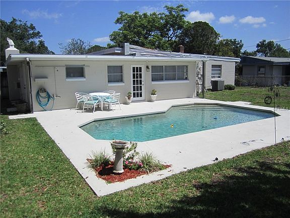 3rd image of 5650 Kalmia Dr