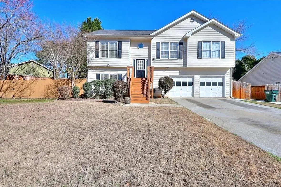 1280 Shamrock Hill Cir — Photo 1