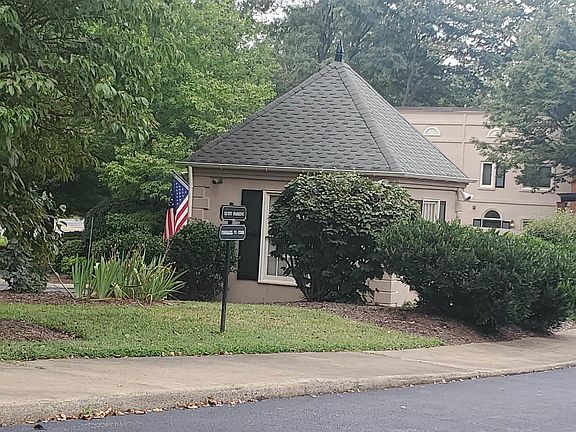 3rd image of 1636 Garden Ct