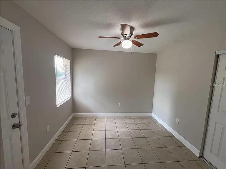 152 Julie Ln #B — Photo 9