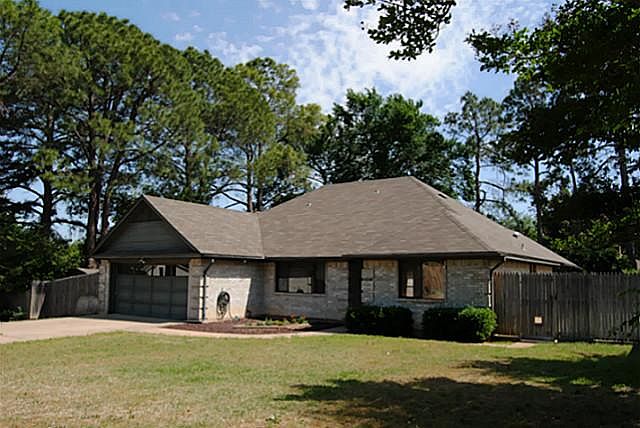1st image of 2617 Evinrude Dr