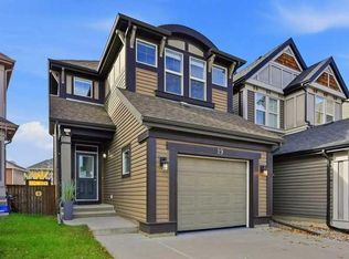 19 NE Auburn Crest Mnr SE, Calgary, AB T3M 1T7