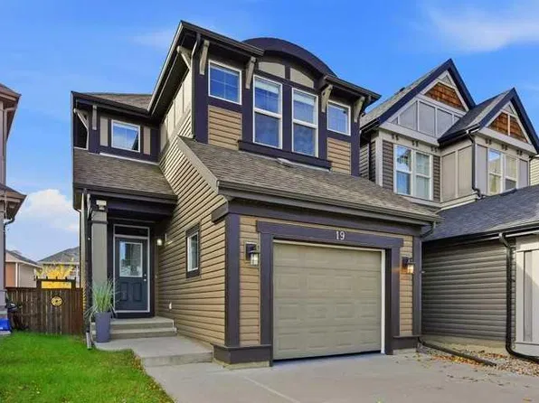 19 NE Auburn Crest Mnr SE, Calgary, AB T3M 1T7