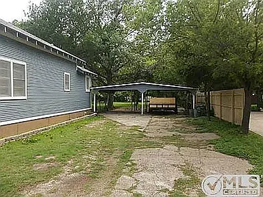 1009 N Preston St — Photo 2