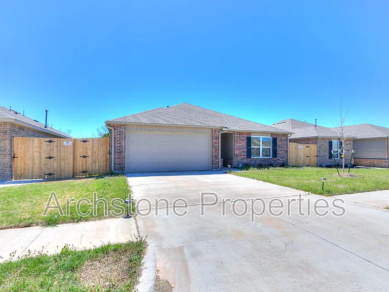1308 Dustin Dr — Photo 32