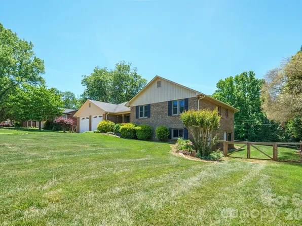 725 Sunridge Dr #18, Lincolnton, NC 28092