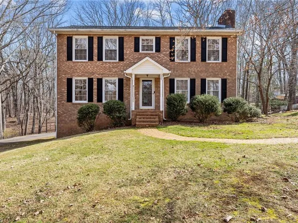 220 Baptist Dr, King, NC 27021