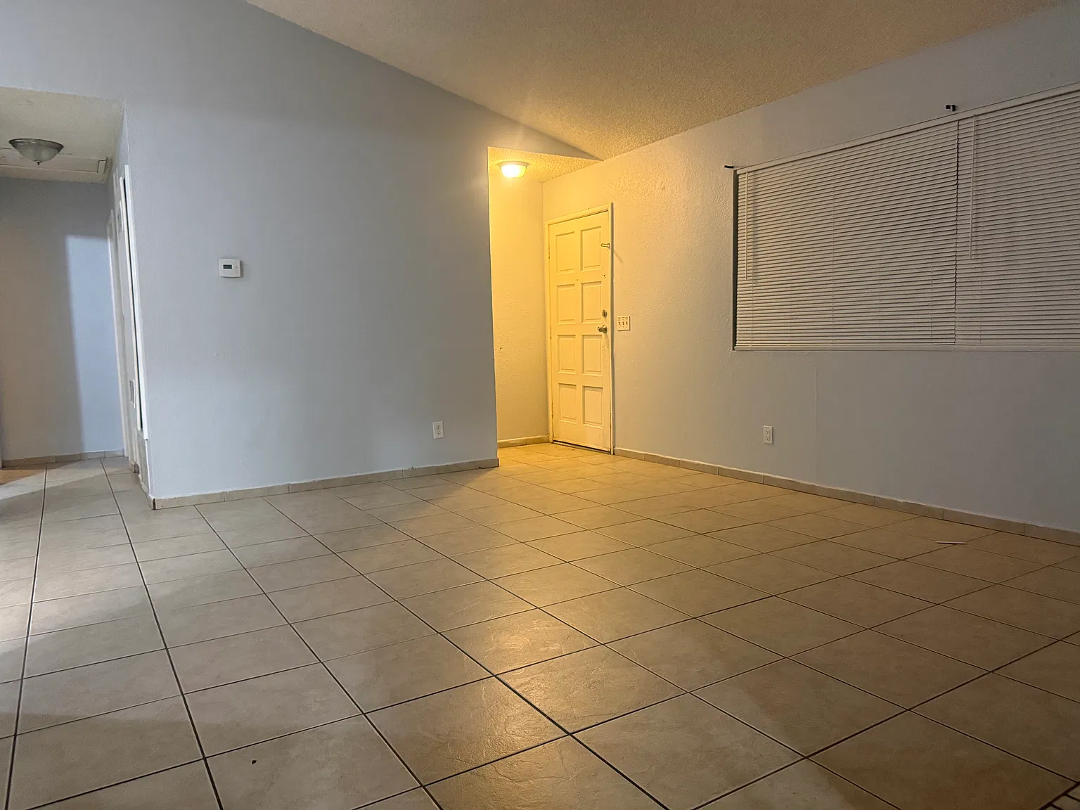 3 bed, 1200 sqft, $2,350 — Photo 4