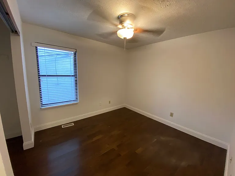 Chittenden Ave 76 MLR — Photo 30