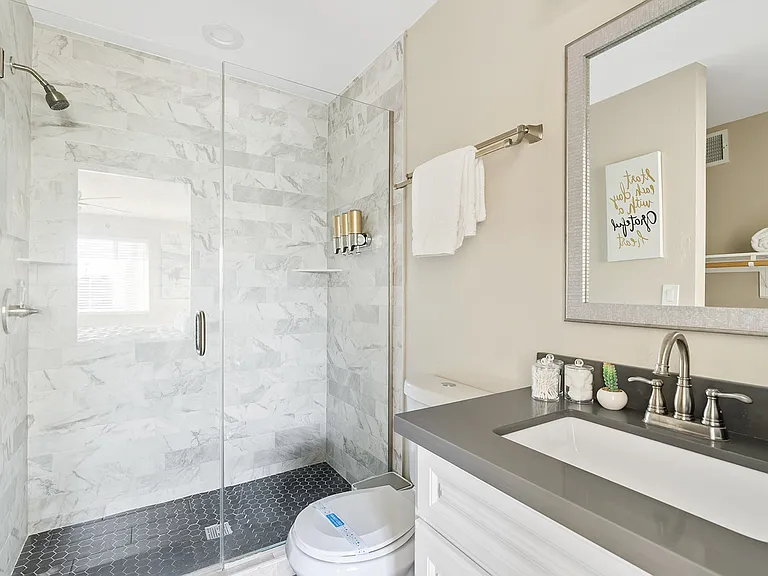 3231 E Cambridge Ave #A — Photo 26