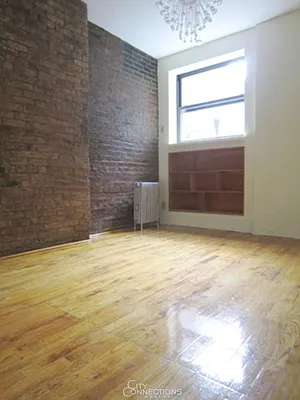 Rented by City Connections Realty | media 3